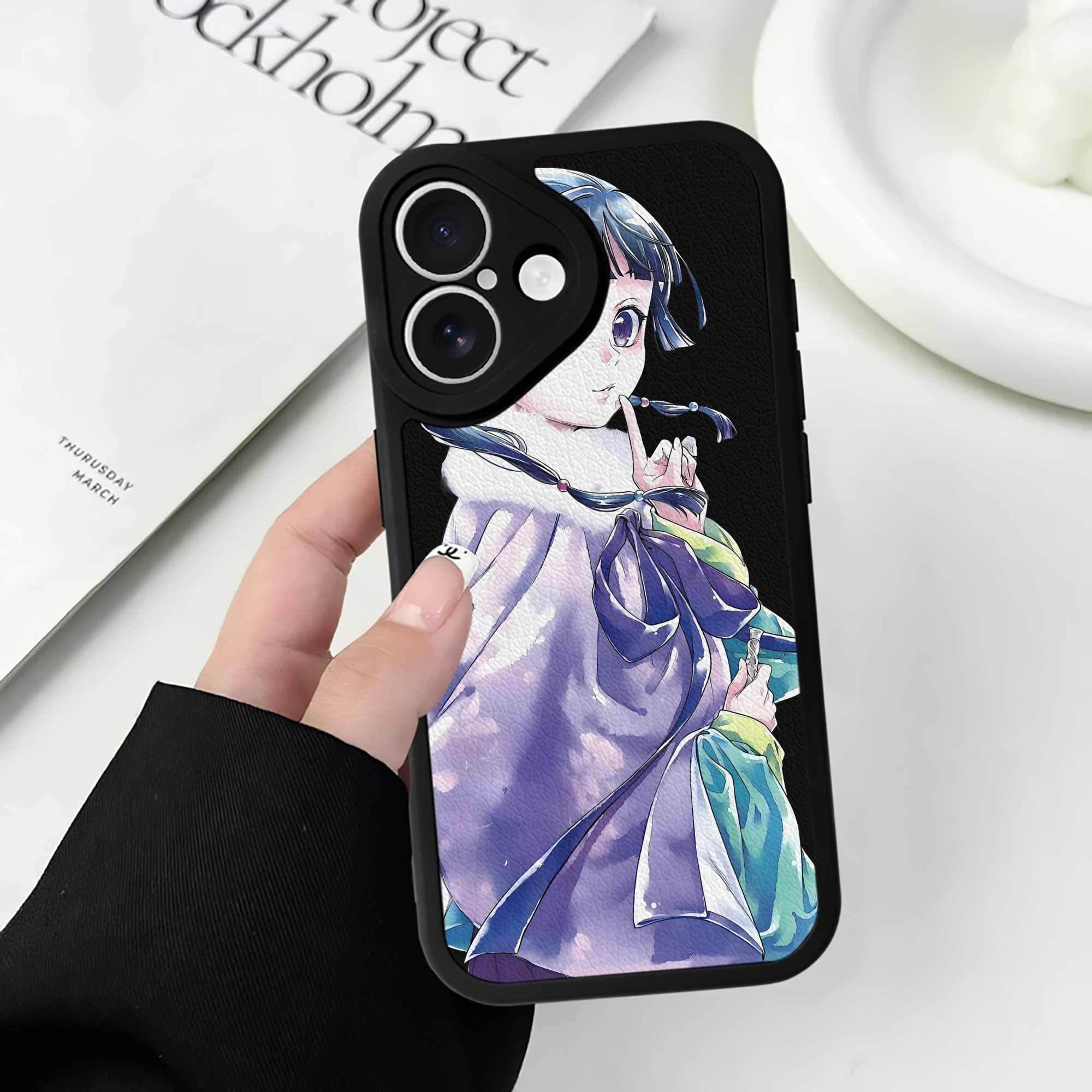 （画像用） 薬屋のひとりごと The Apothecary Diaries 【iPhone 16シリーズ対応】シリコンスマホケース（レザー調） 材質：シリコン